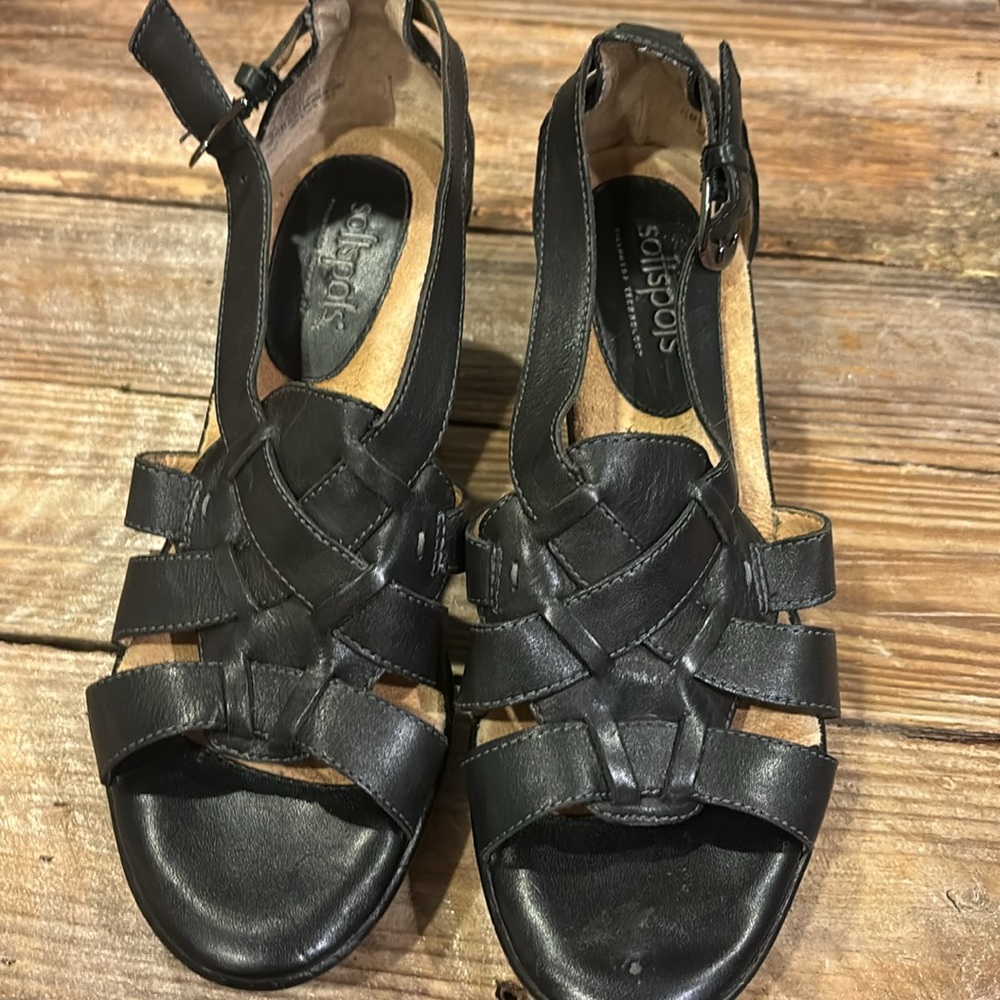 Soft spots leather upper wedge sandal size 7.5.